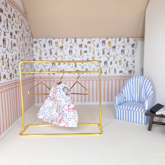 Miniature Gold Clothes Rail With 3x Hangers