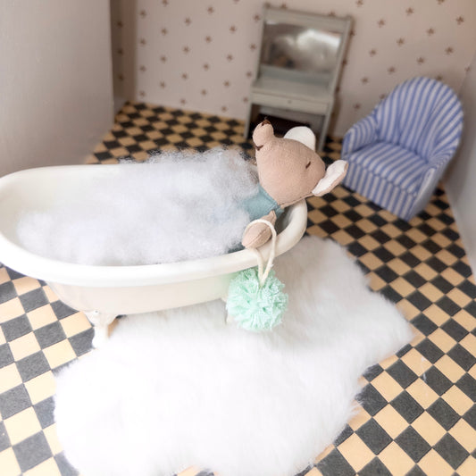 Pip's Metal Bathtub Set