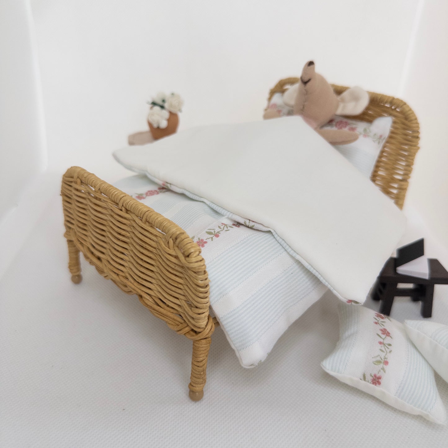 The Attic Rattan Bed & Bedding Set - Floral & Oak